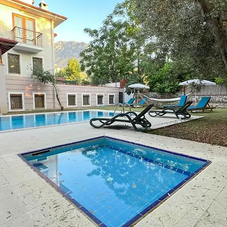 Cem Luxury - Private Pool - Oludeniz, פאטהיה