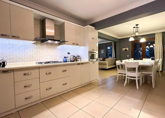 Cem Luxury - Private Pool - Oludeniz, Vilă